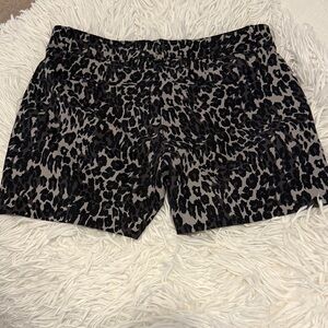 Isaac Mizrahi Black and Gray Animal Print Women's Shorts